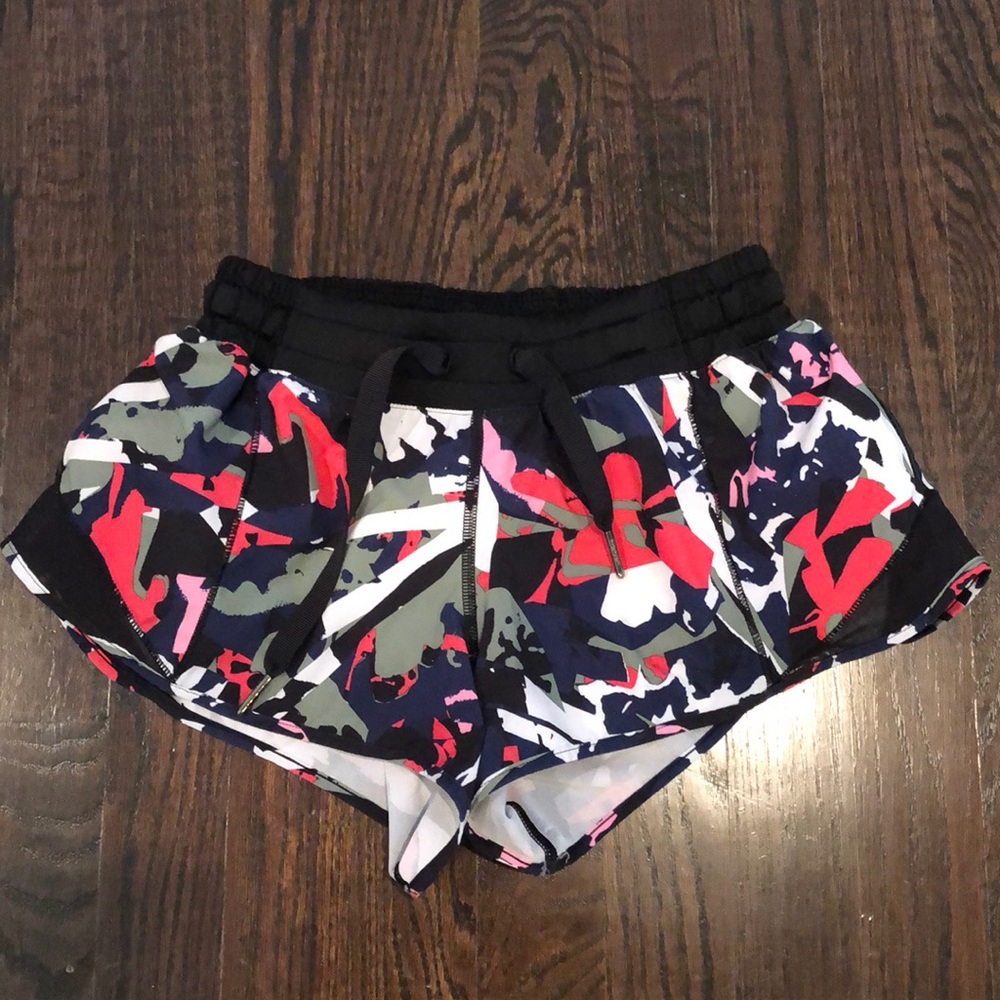 Lululemon Hotty Hot Short